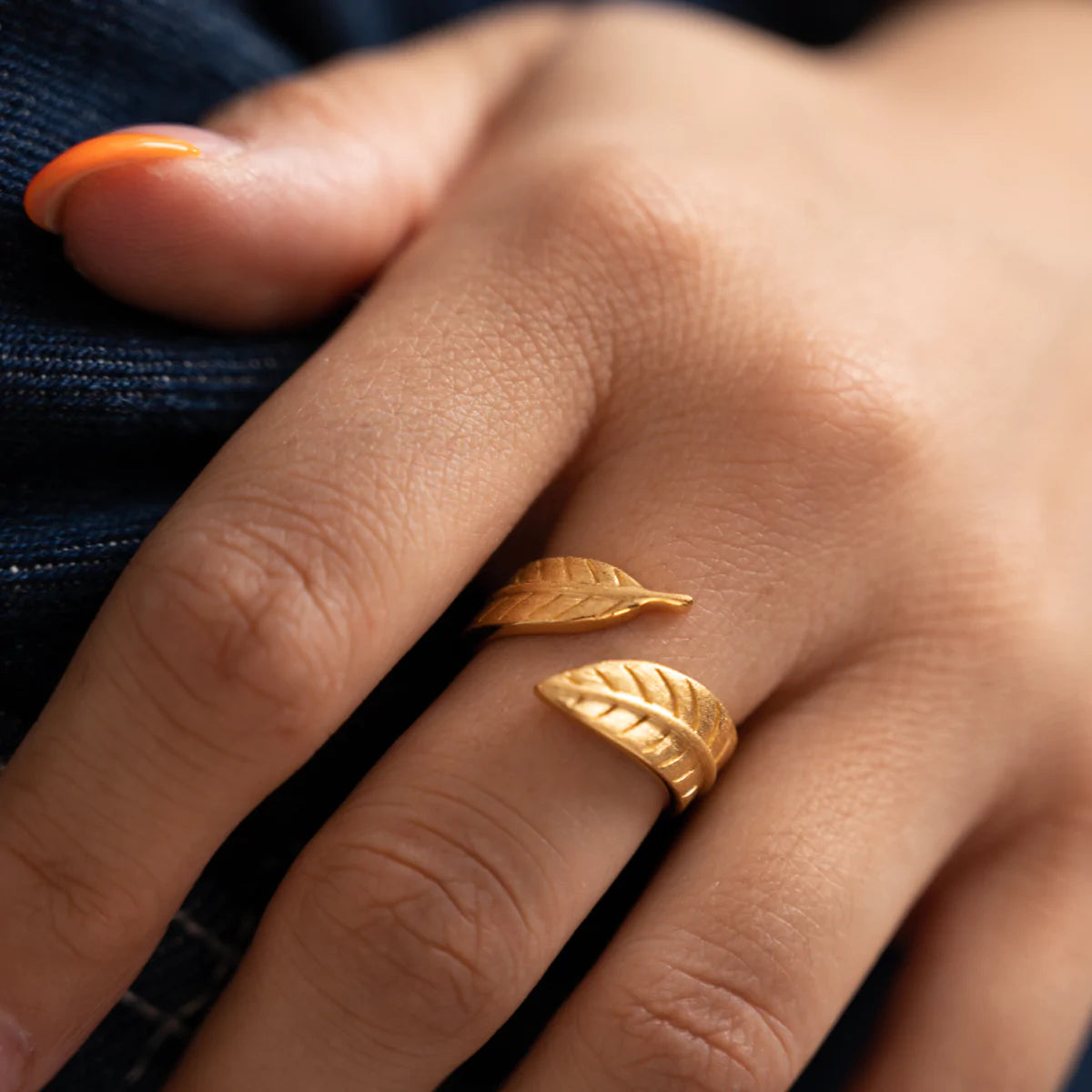 Tea-inspired ring in gold-plated sterling silver